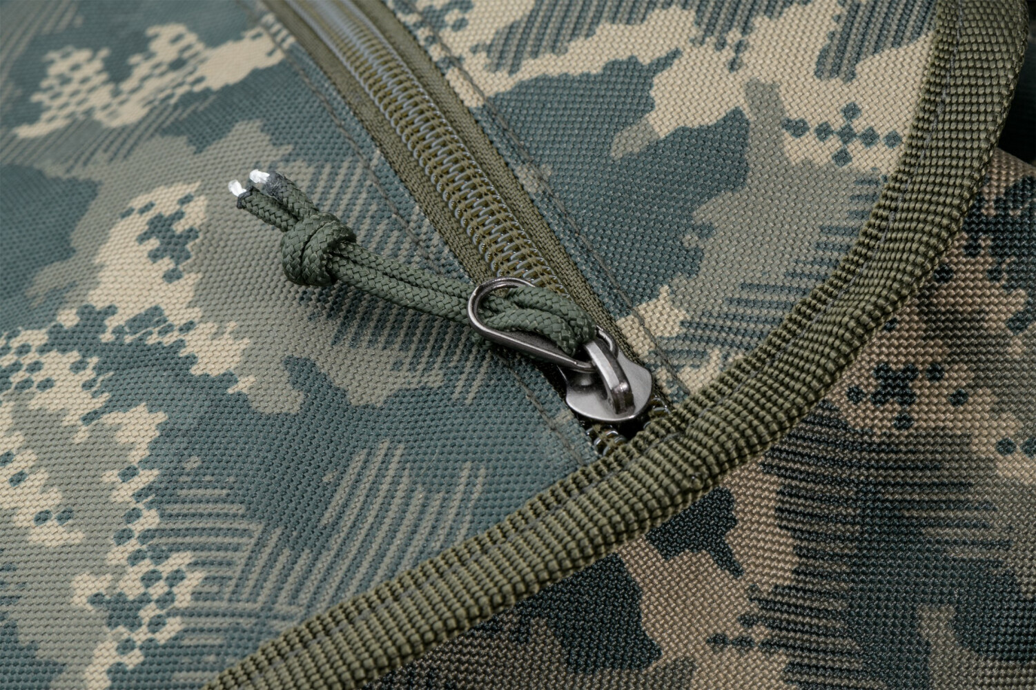 MIVARDI Batoh MULTI CAMO 50