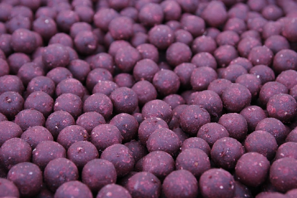 BLACK CARP Boilies Red Killer 1kg 20 mm