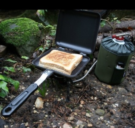 NGT TOUSTER TOASTIE MAKER
