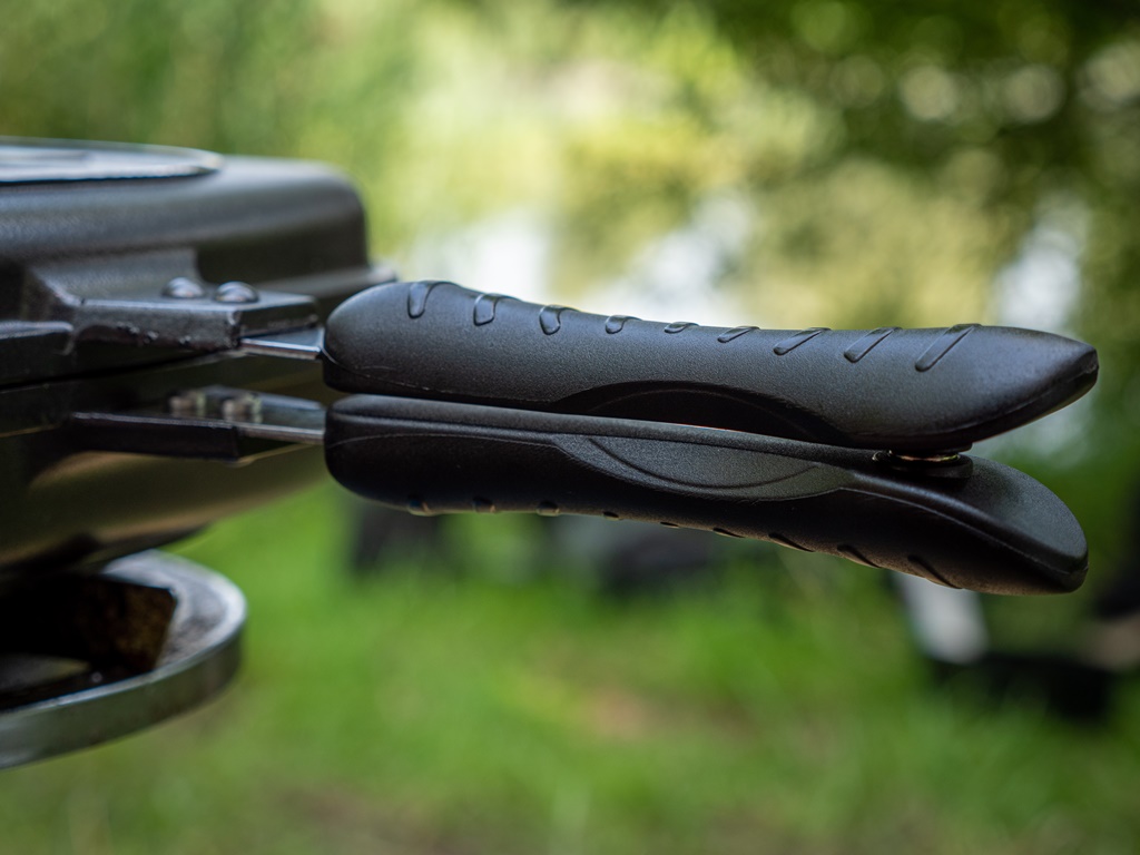 GIANTS FISHING PÁNEV NA VAŘENÍ EAZI PAN MEDIUM