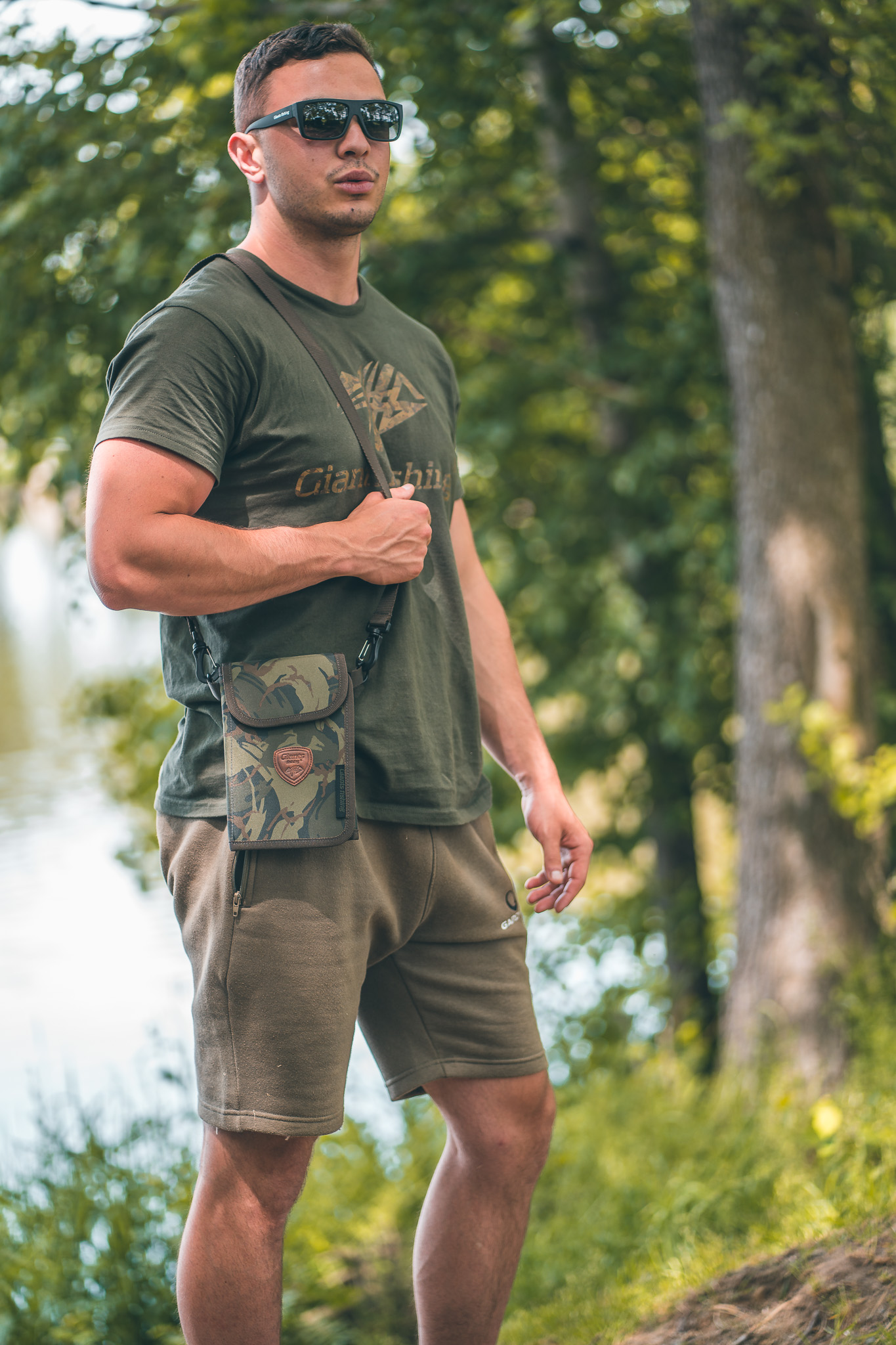 GIANTS FISHING POUZDRO NA DOKLADY A TELEFON SECURITY POUCH