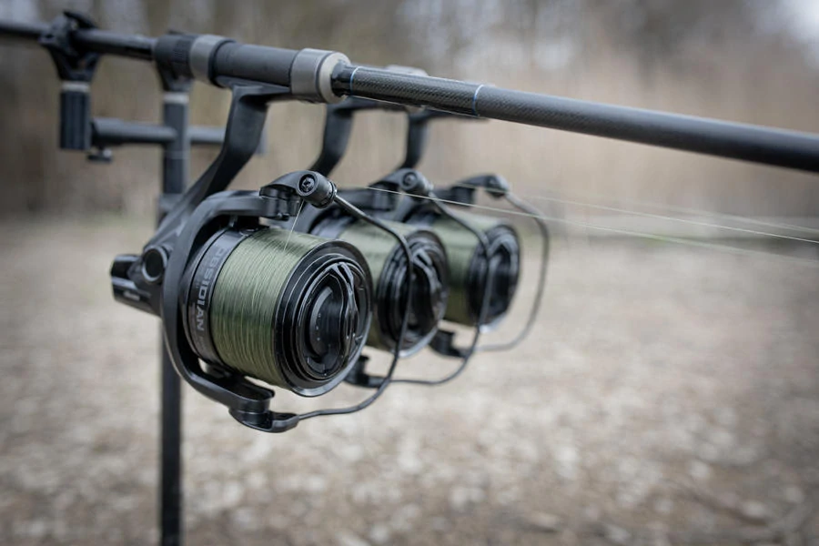 OKUMA Naviják Obsidian Carp 12000