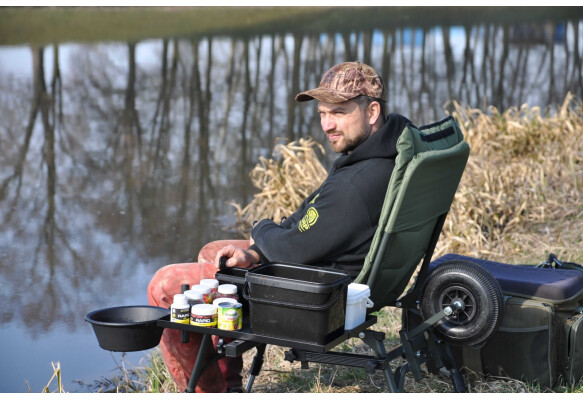 MIVARDI Křeslo FEEDER MASTER