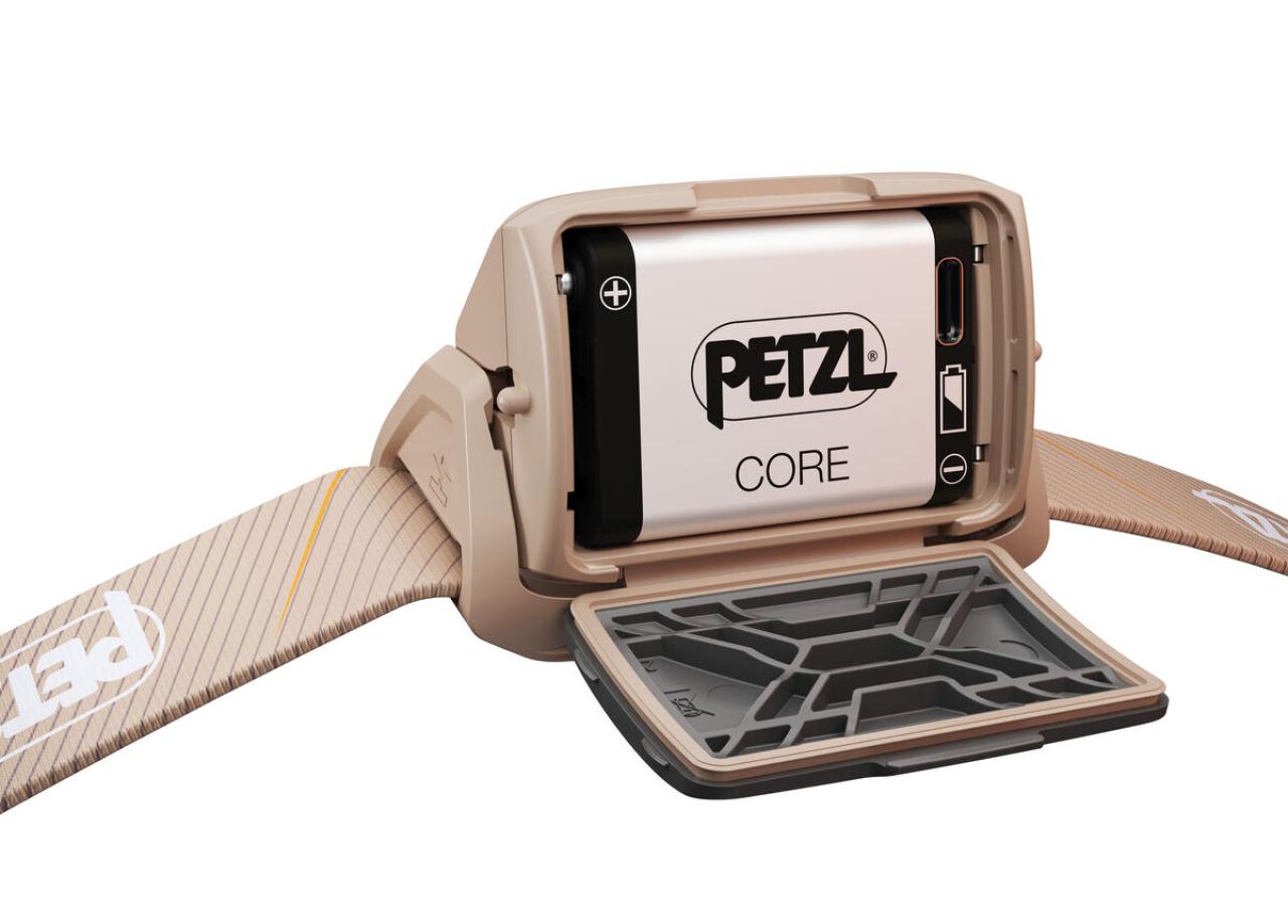 PETZL TIKKA CORE hnědá model 2025