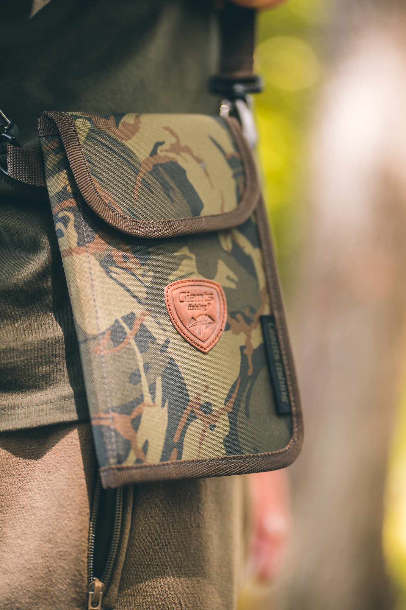 GIANTS FISHING POUZDRO NA DOKLADY A TELEFON SECURITY POUCH