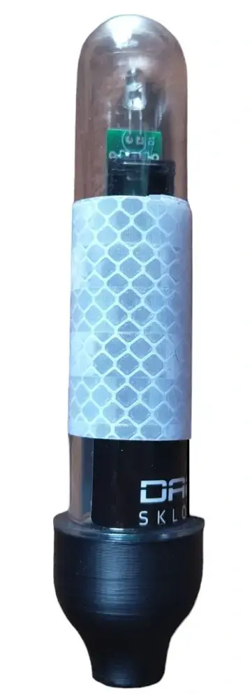 DAEMONS Sklopná tyčová bójka 05 R1 s LED elektronikou a uzávěrem