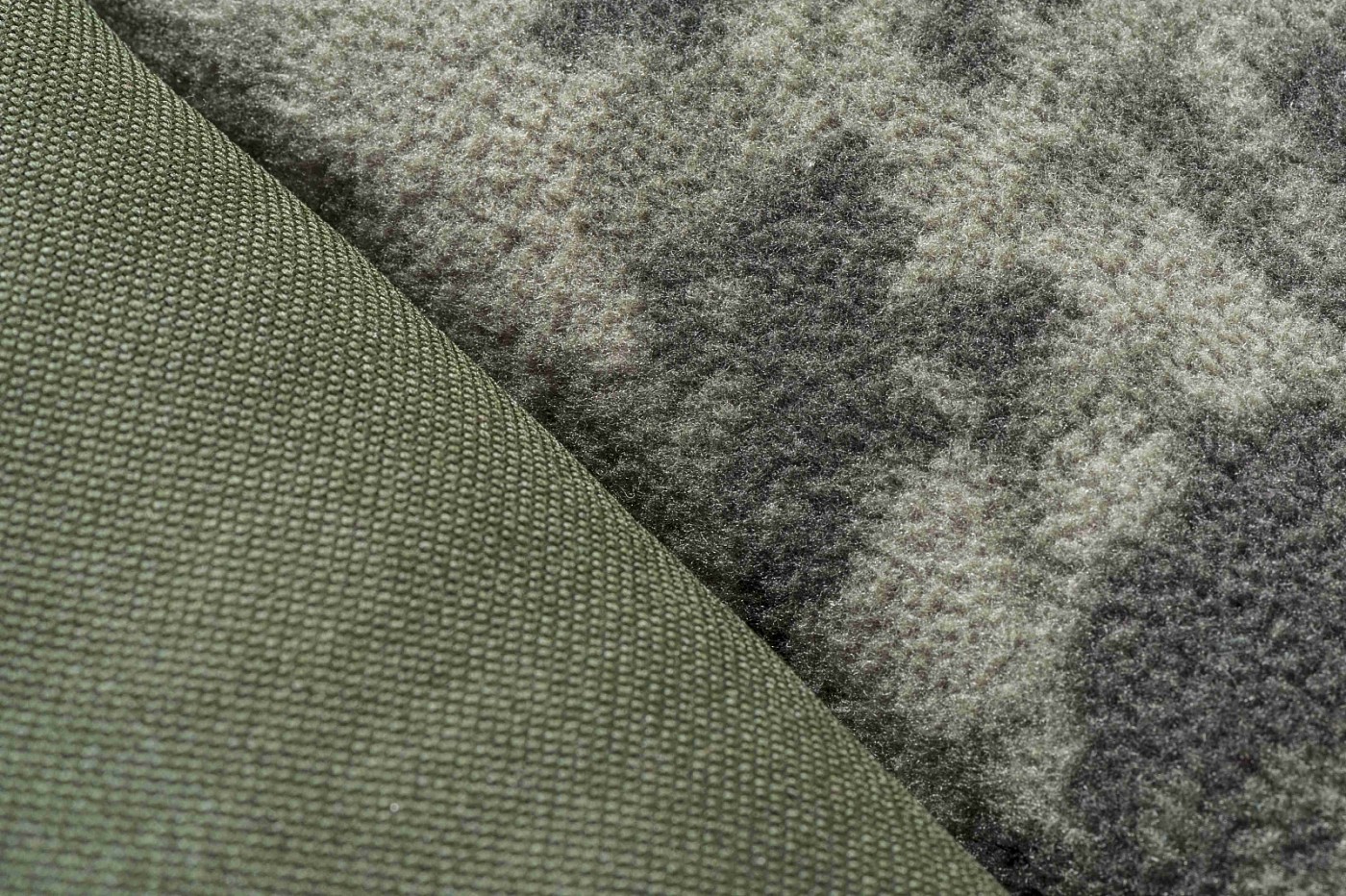 MIVARDI Lehátko CamoCODE Flat8 + transportní taška Camocode